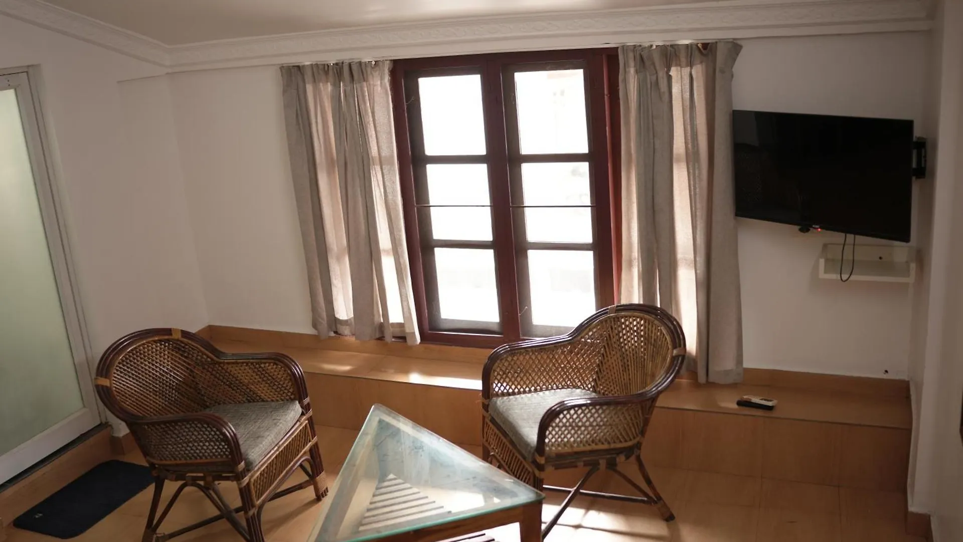 Xhostel Hostel Kochi
